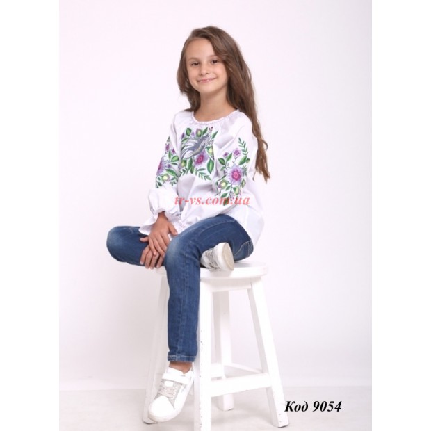 Ukr Вишиванка для дівчинки 4340 машинна вишивка 140-158 4 шт.